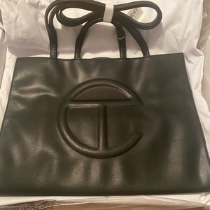 Telfar BRAND NEW, NEVER USED, LARGE Black shopper.